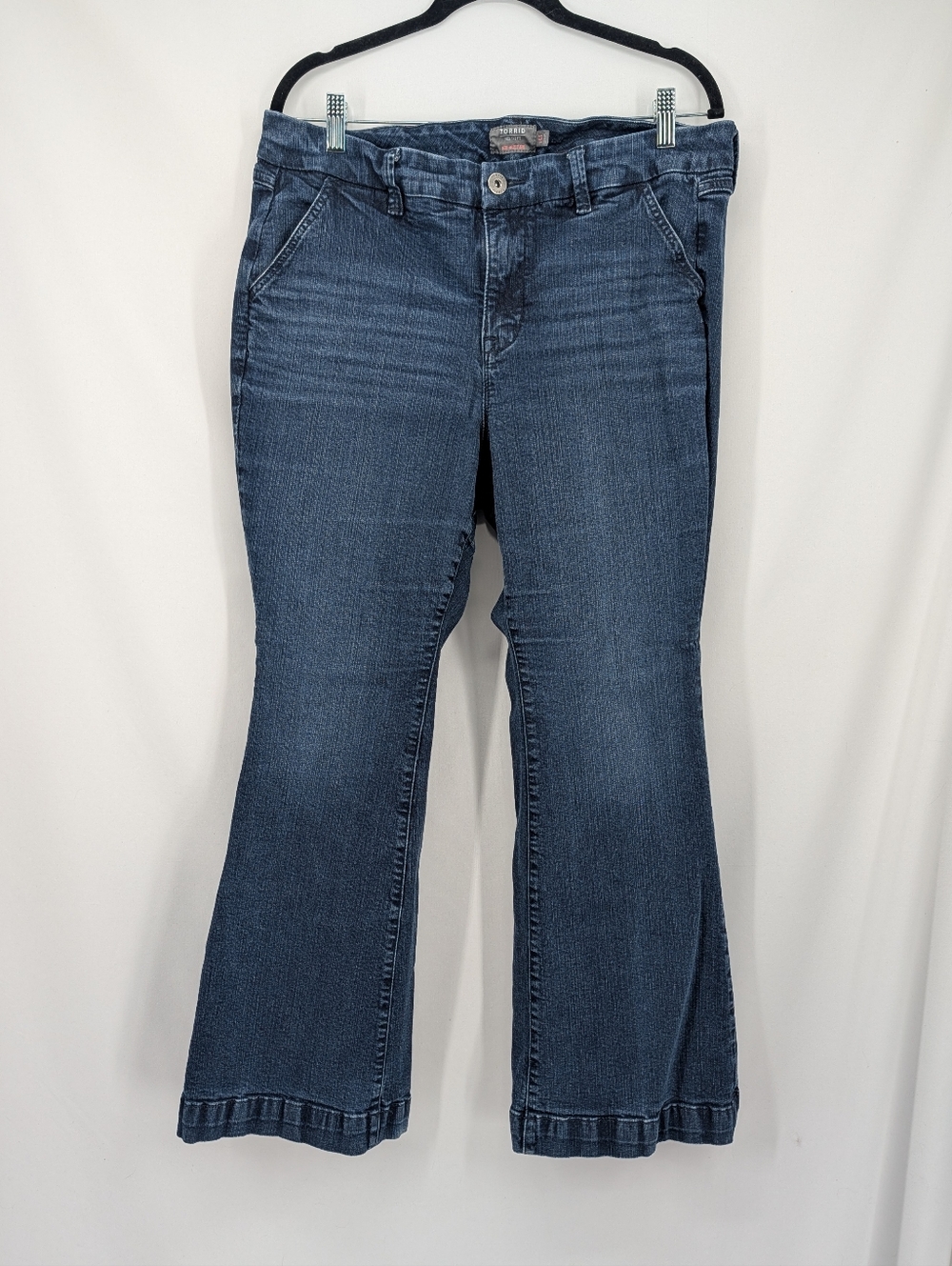 Torrid Feel The Fit Mid Rise Flare Dark Wash Jeans Size 14s